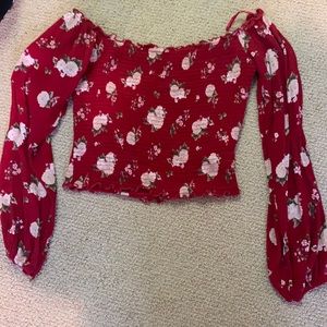 Hollister of the shoulder shirt